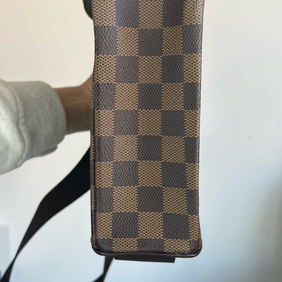 Louis Vuitton Damier square cross body in excellent condition! - Picture 6 of 11
